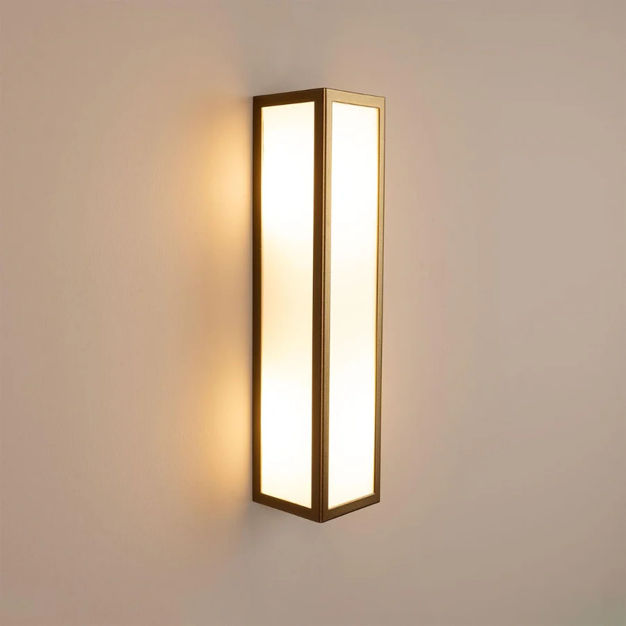IP65 Rated Modern Bathroom Wall Light – Bata Design - Image 2