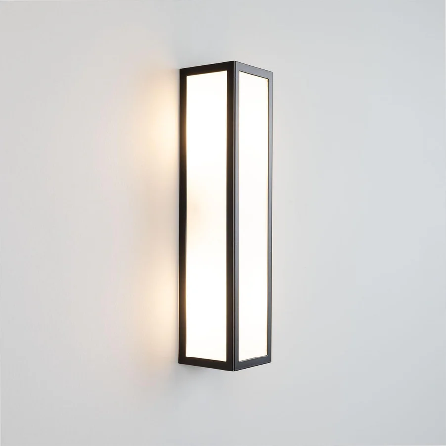 IP65 Rated Modern Bathroom Wall Light – Bata Design - Image 11