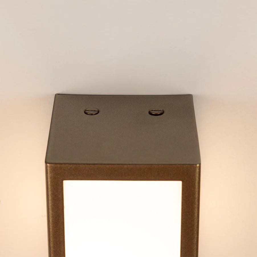 IP65 Rated Modern Bathroom Wall Light – Bata Design - Image 10