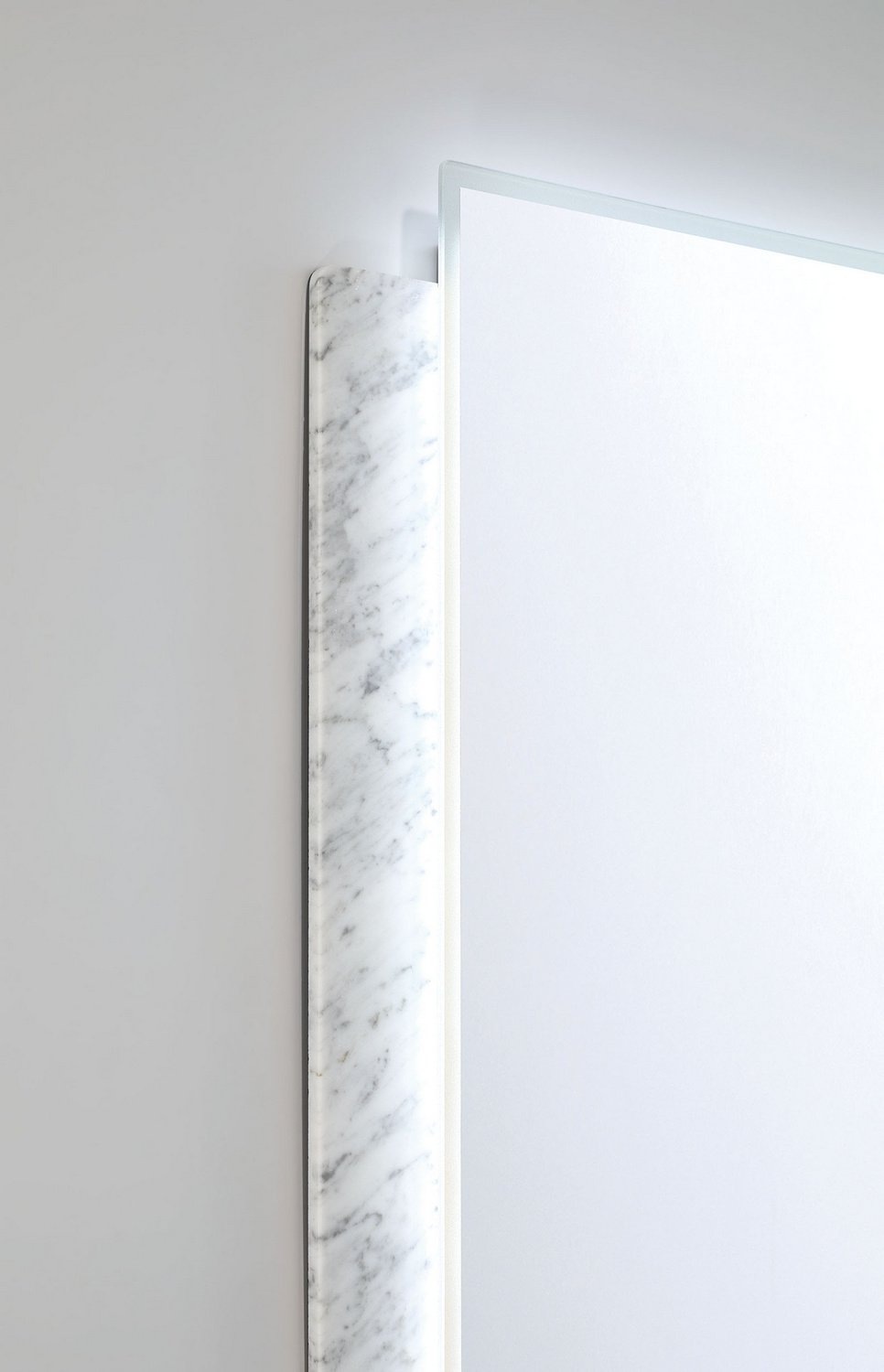 LED Rectangular Bathroom Mirror - Image 8