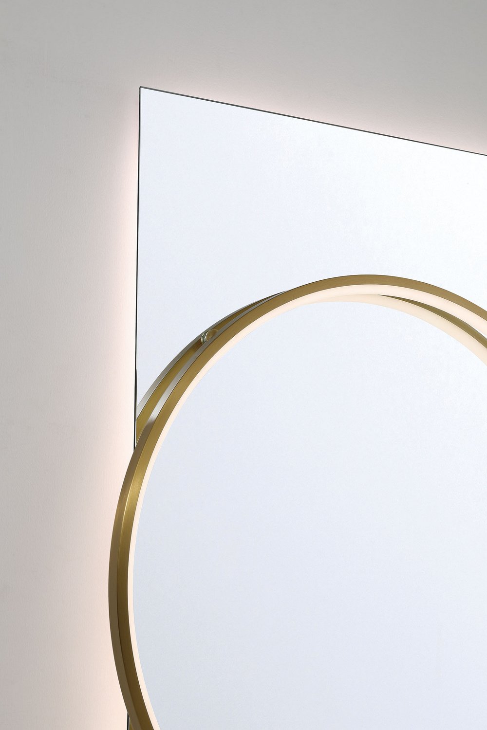 LED Illuminated Vanity Mirror - Image 10