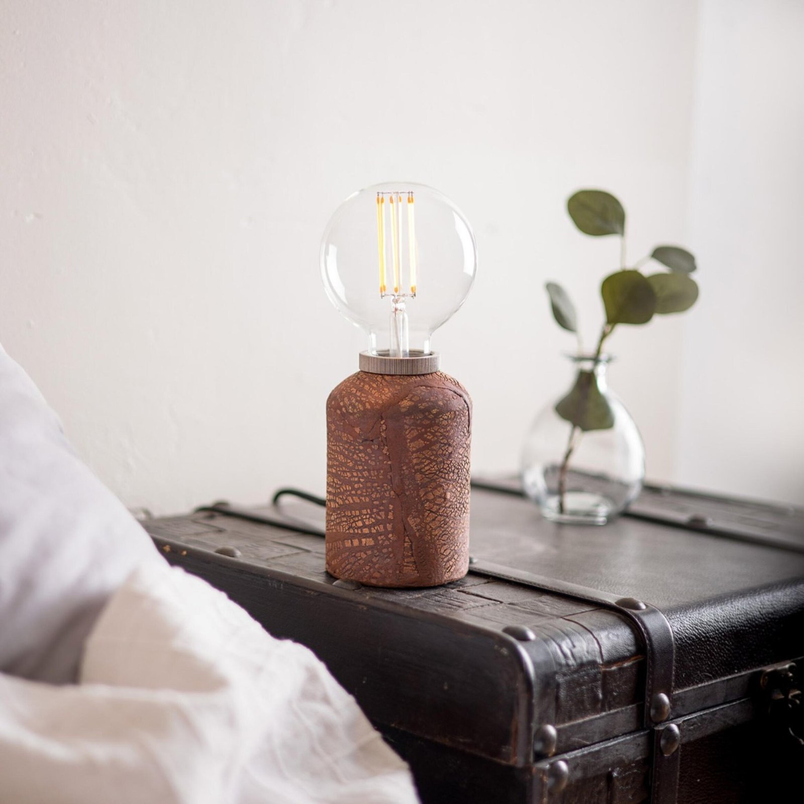 Bixa Red Iron Ceramic Table Lamp - Image 3