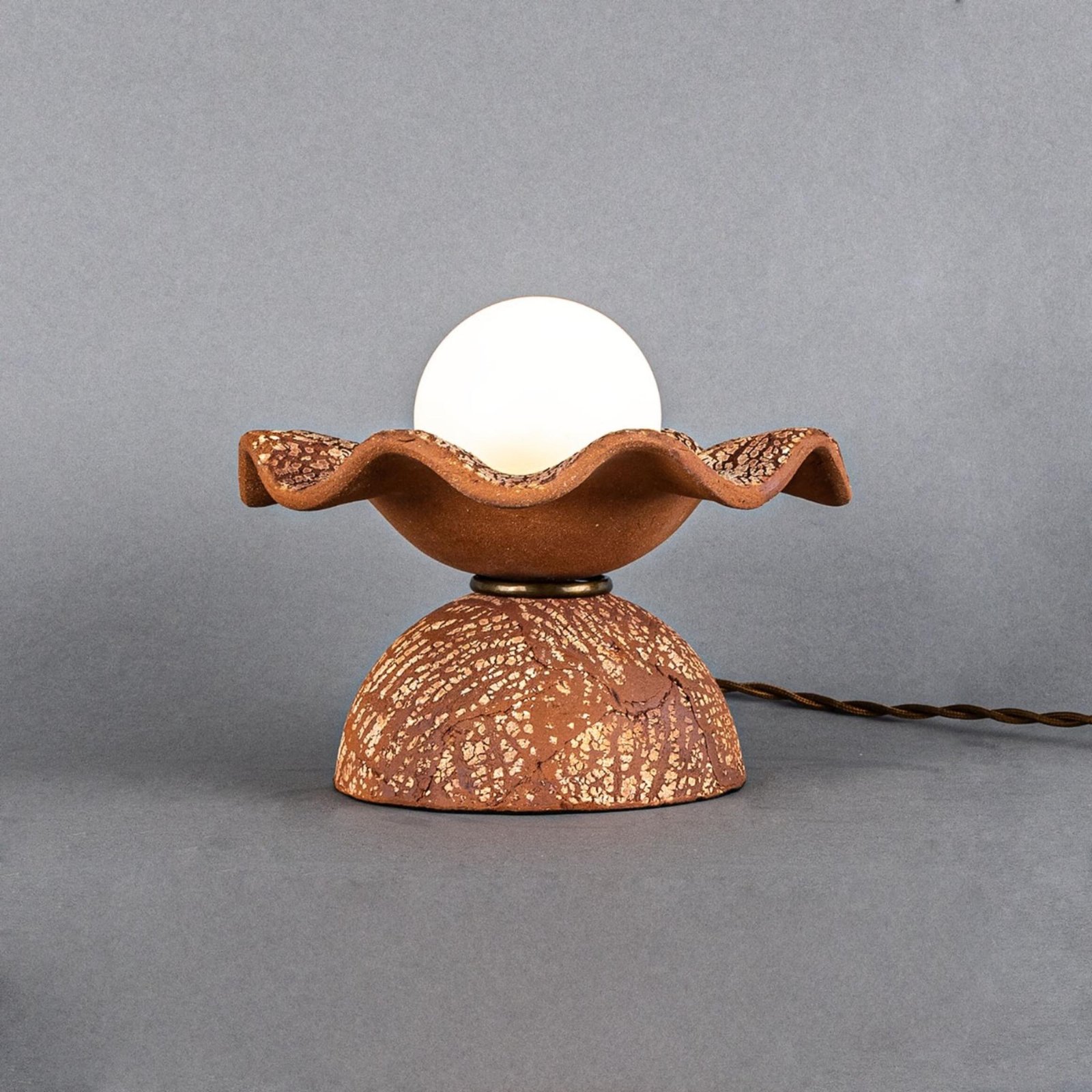 Rivale Red Iron Wavy Ceramic Table Lamp - Image 2