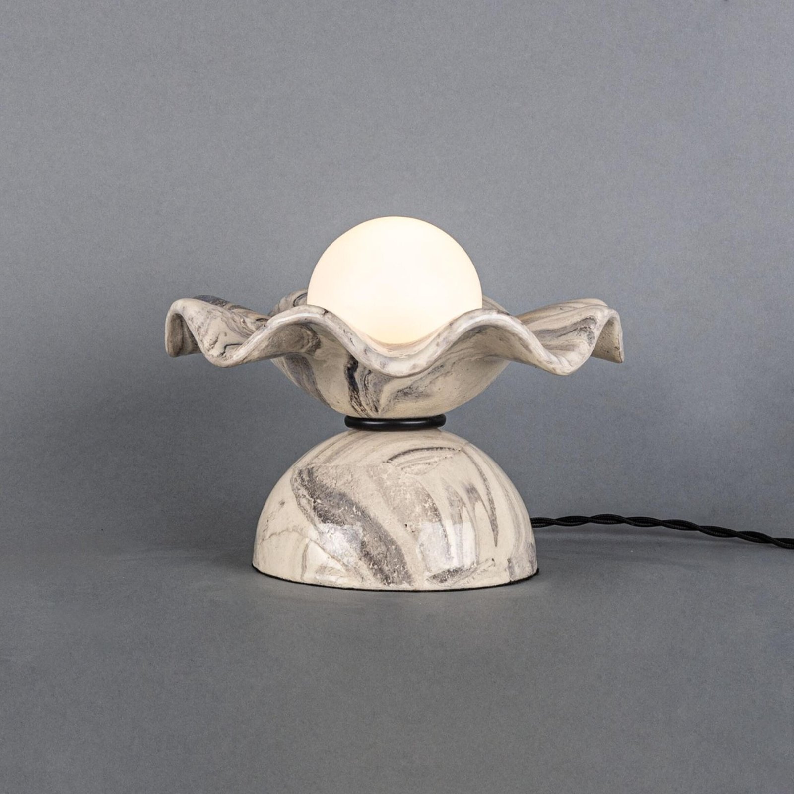 Rivale Marbled Wavy Ceramic Table Lamp - Image 3