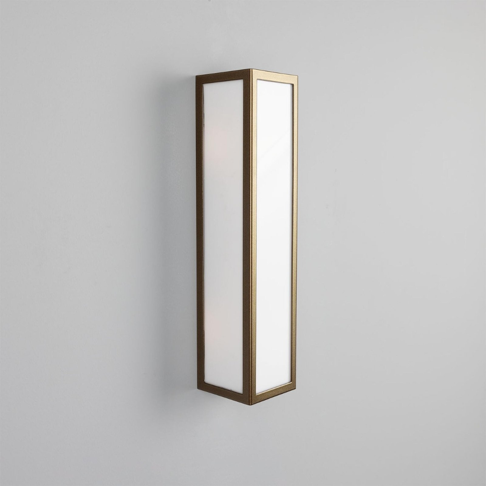 Bata Contemporary IP65 Bathroom Wall Light 35cm - Image 2