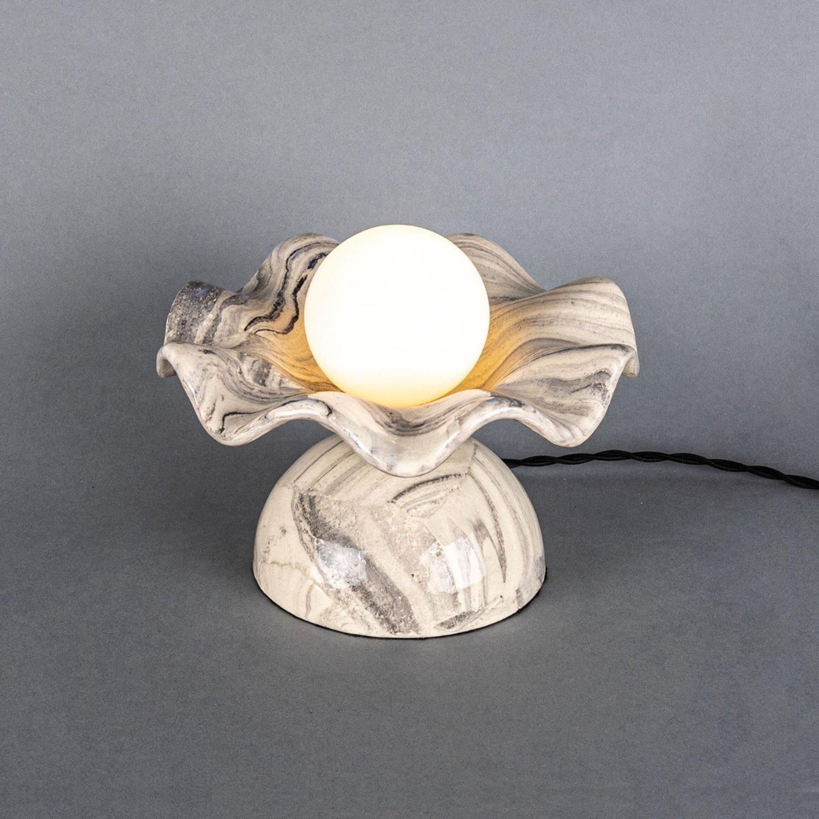 Rivale Marbled Wavy Ceramic Table Lamp - Image 4