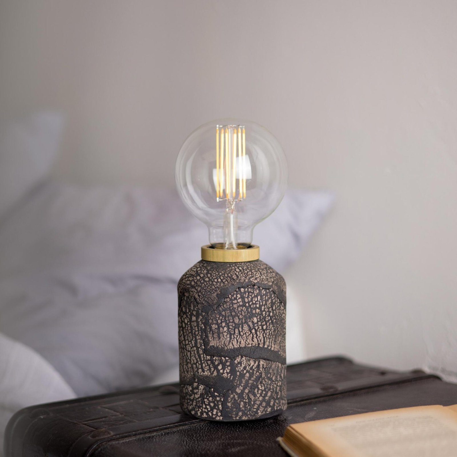 Bixa Black Clay Ceramic Table Lamp - Image 2