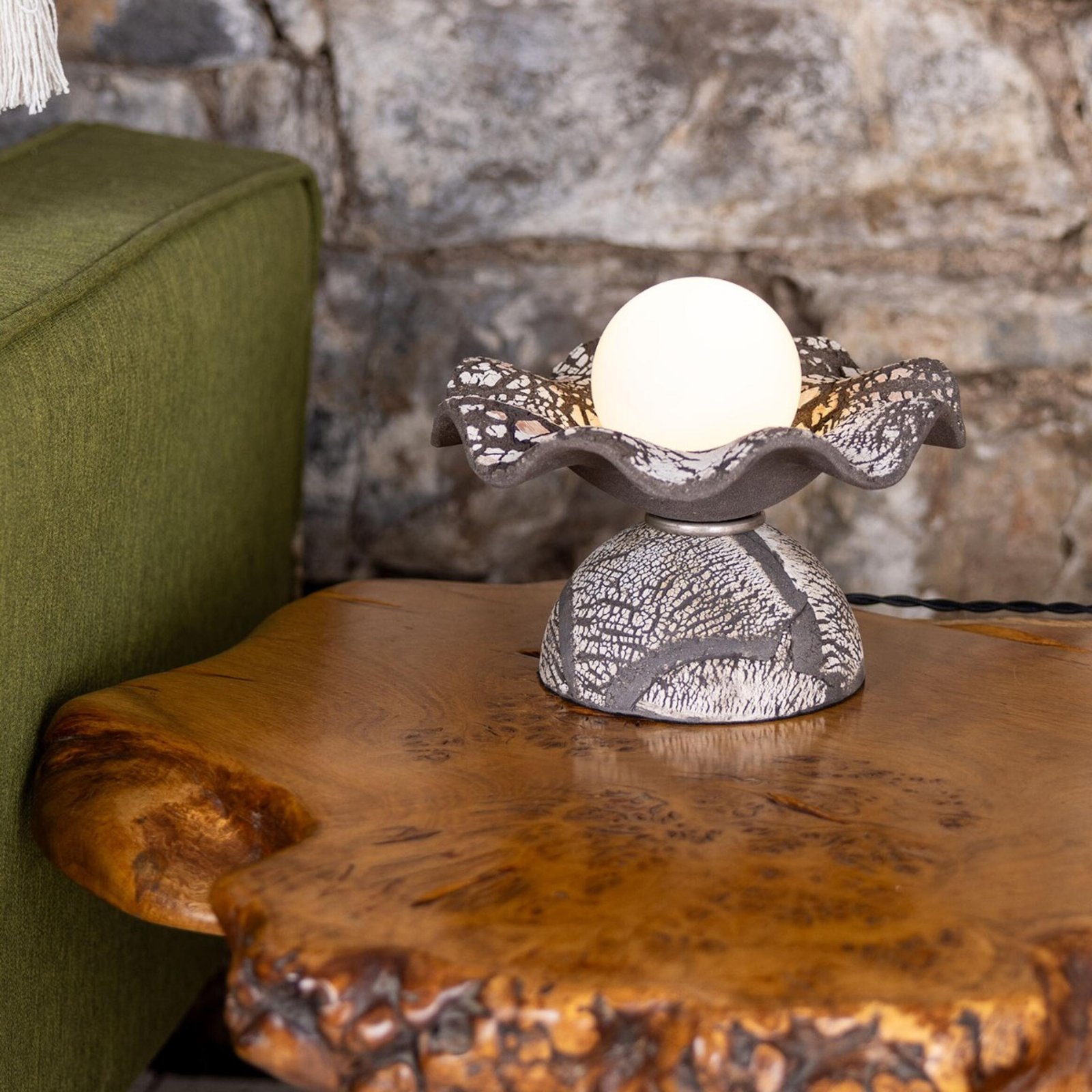 Rivale Black Clay Wavy Ceramic Table Lamp - Image 5