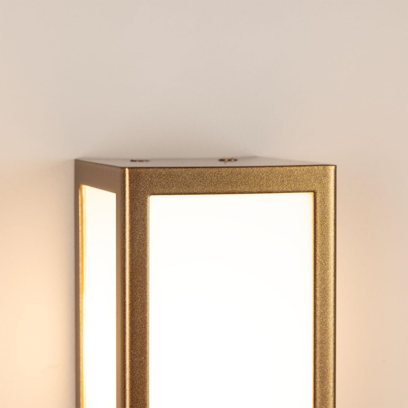 Bata Contemporary IP65 Bathroom Wall Light 35cm - Image 5