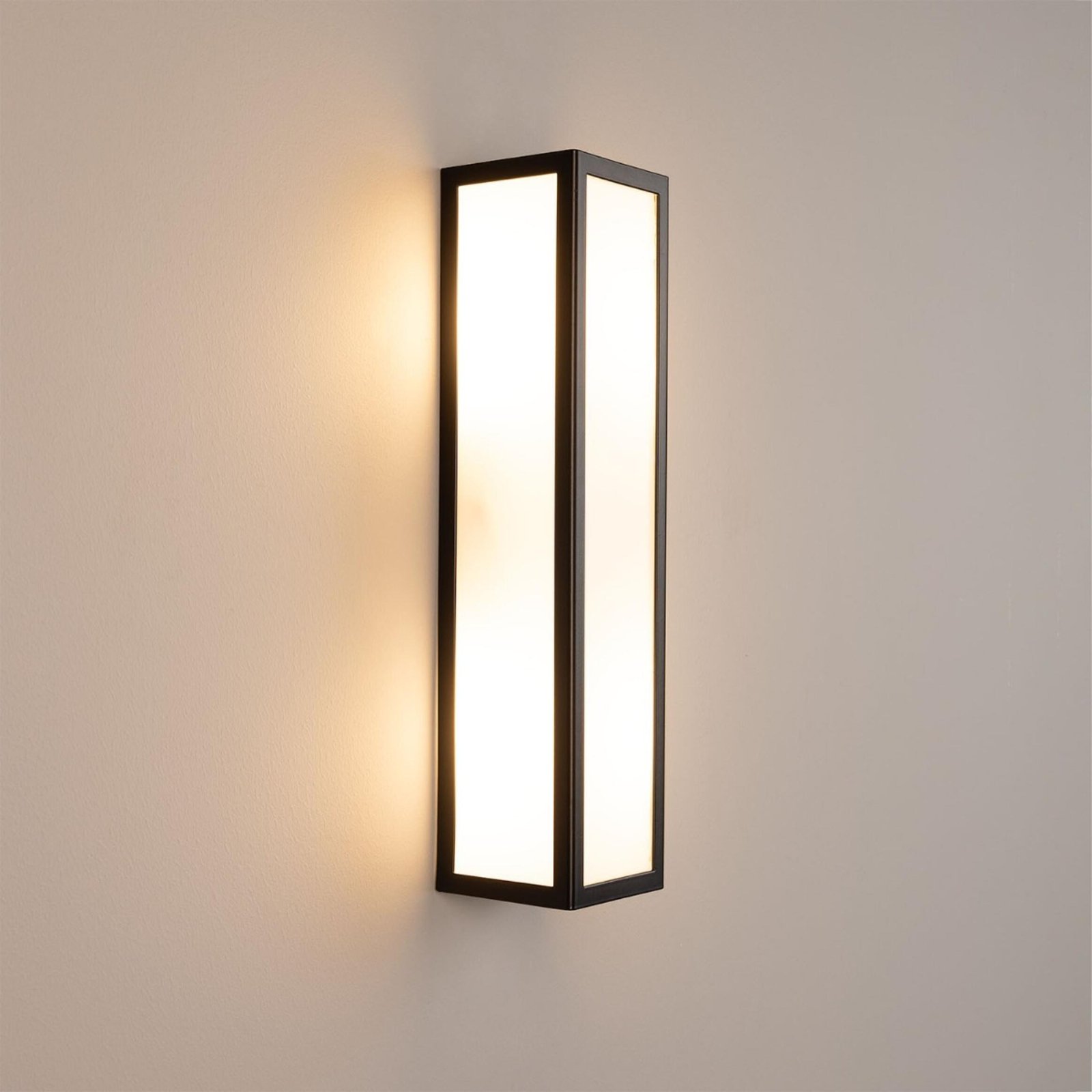 Bata Contemporary IP65 Bathroom Wall Light 35cm - Image 7