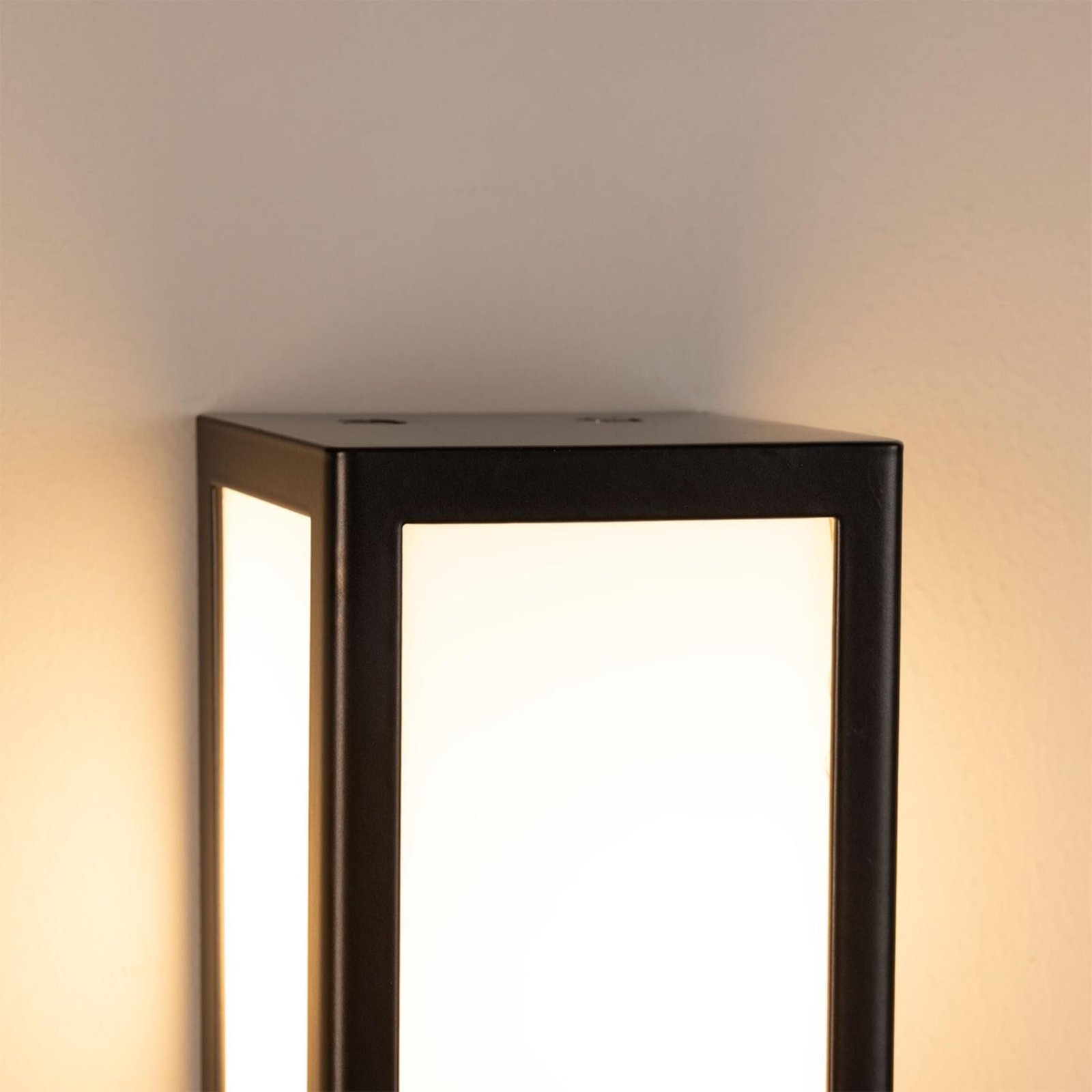Bata Contemporary IP65 Bathroom Wall Light 35cm - Image 8